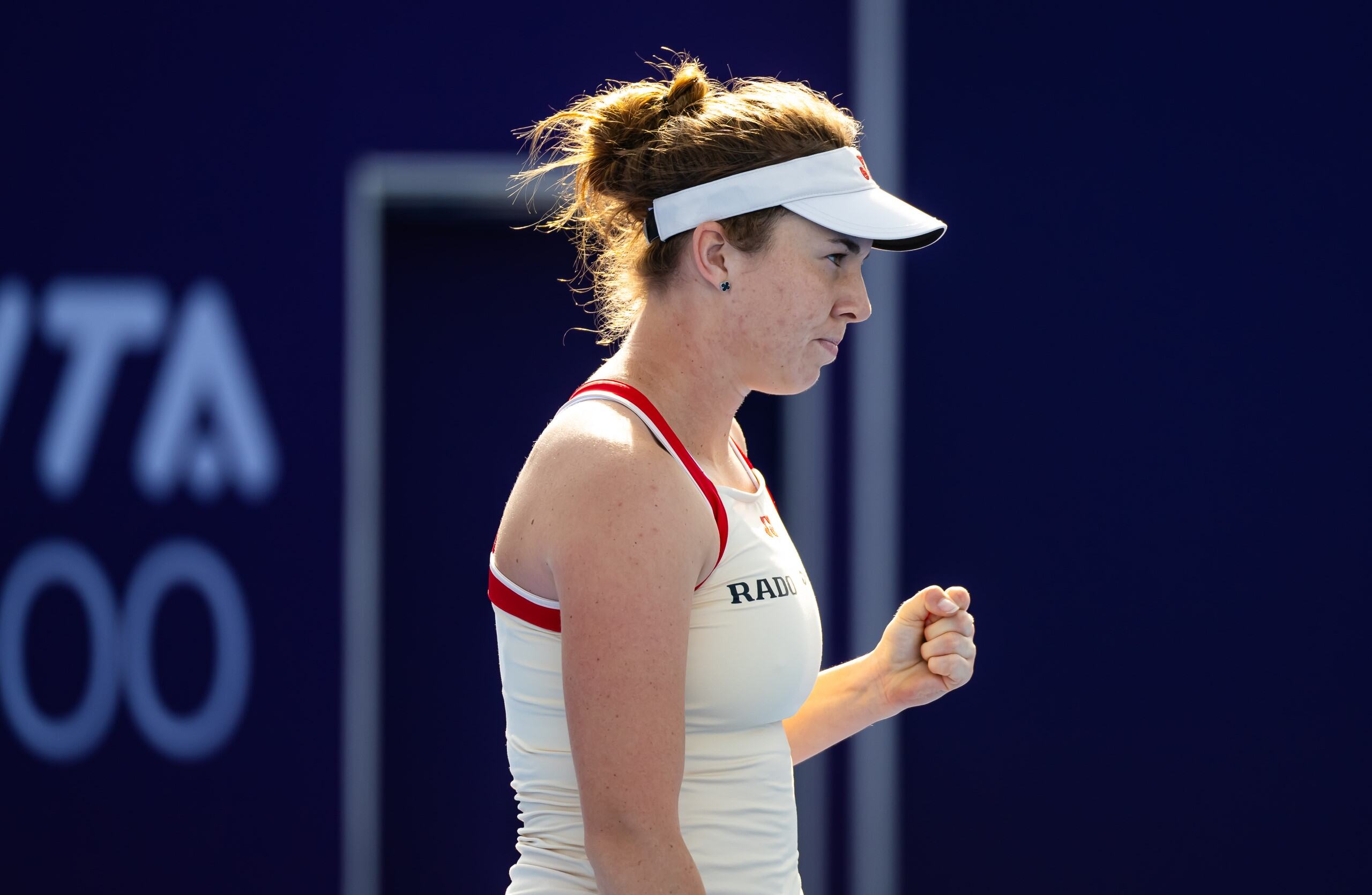 Dubai klađenje Preview: Linda Noskova vs. Jessica Pegula