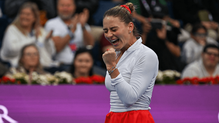 Kostjuk je odmotao pet od poslednjih šest utakmica meča da uznemiri Gauff i pobedi back-to-back mečeve po drugi put u 2025.