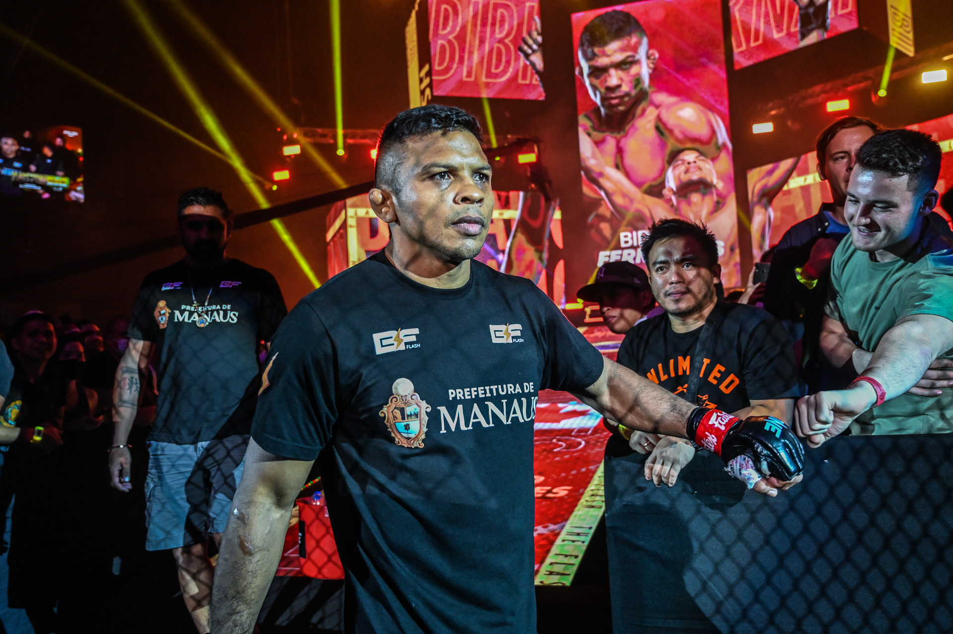 Bibiano Fernandes walks to the Circle