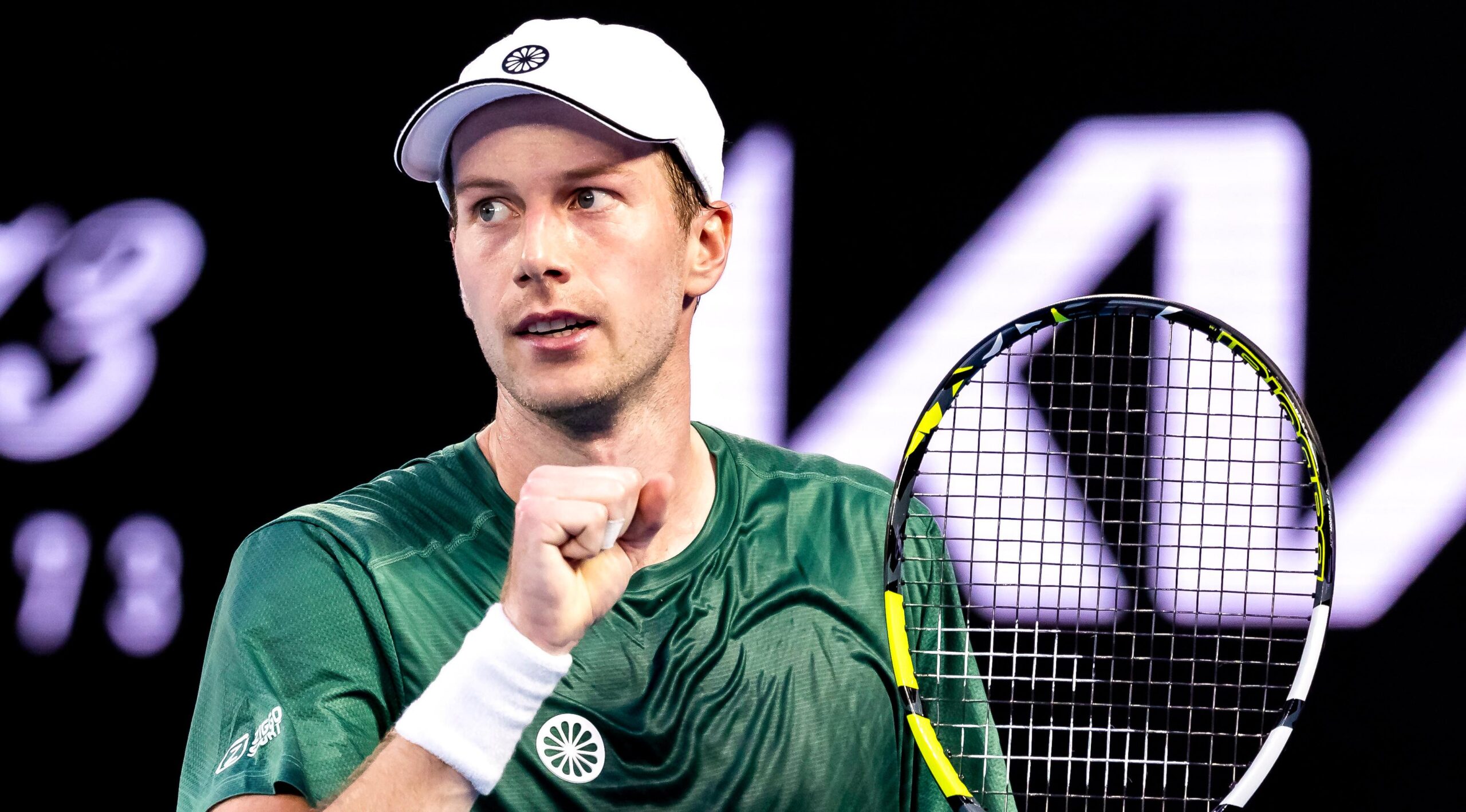 Novak Đoković pada na Botić van de Zandschulp u uvodnom meču u Indijan Velsu