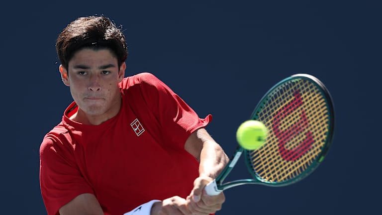 Cina, bivši juniorski svetski broj 4, idolizuje Novaka Đokovića, prema ATP-u.