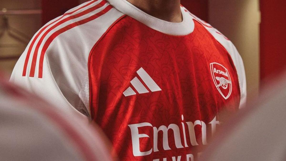 Arsenal predstavio svoj novi dres za sezonu 2025-2026!