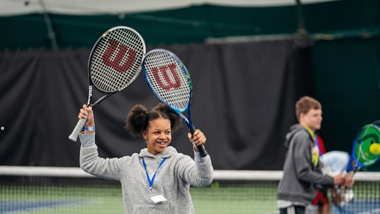 Kako sve više ljudi ulazi u tenis, veći izazov je da ih zadrži u igri.