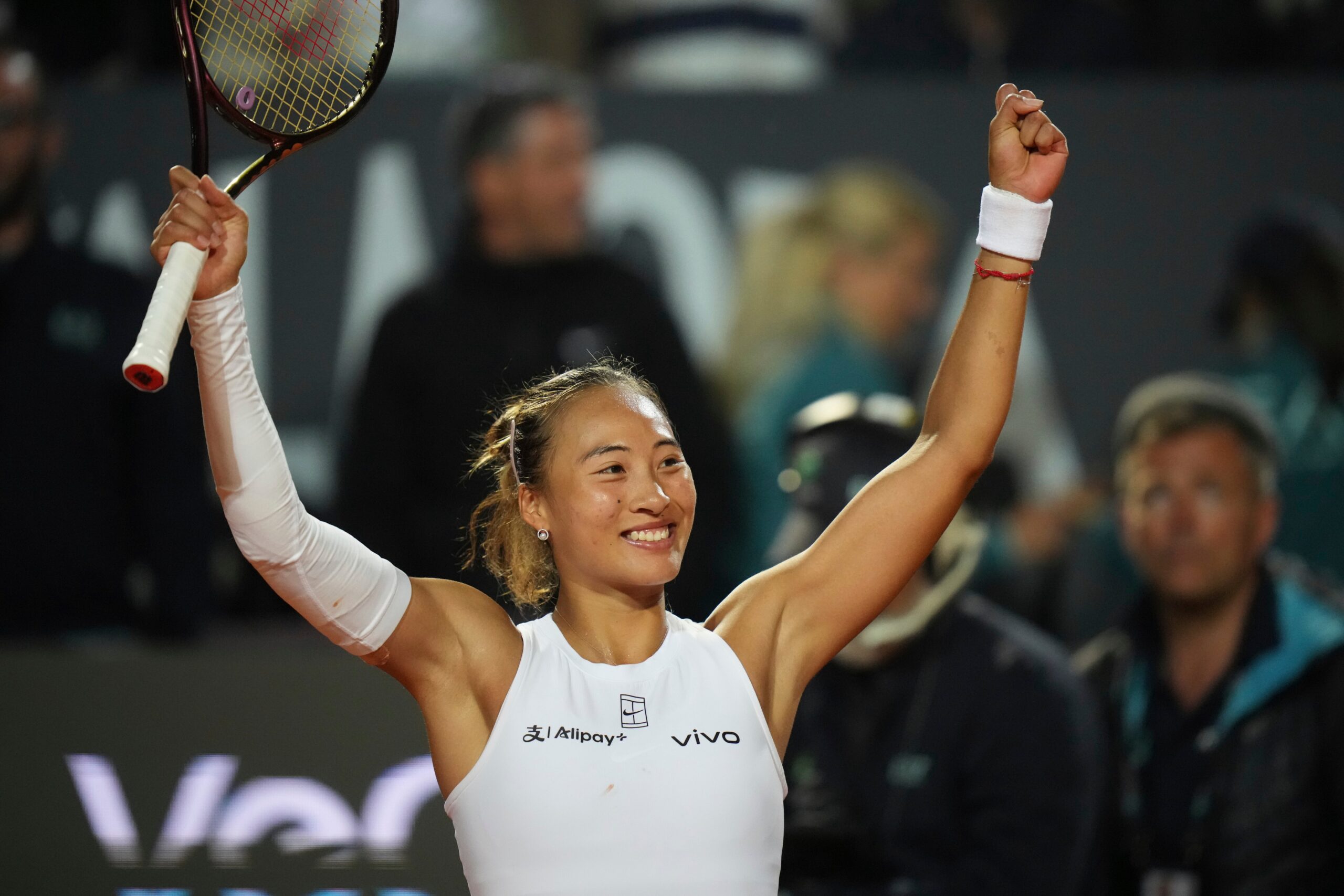 Posle šest poraza, Zheng Kinven pobedio je Arinu Sabalenku u Rimu i stigao do polufinala protiv Coco Gauff