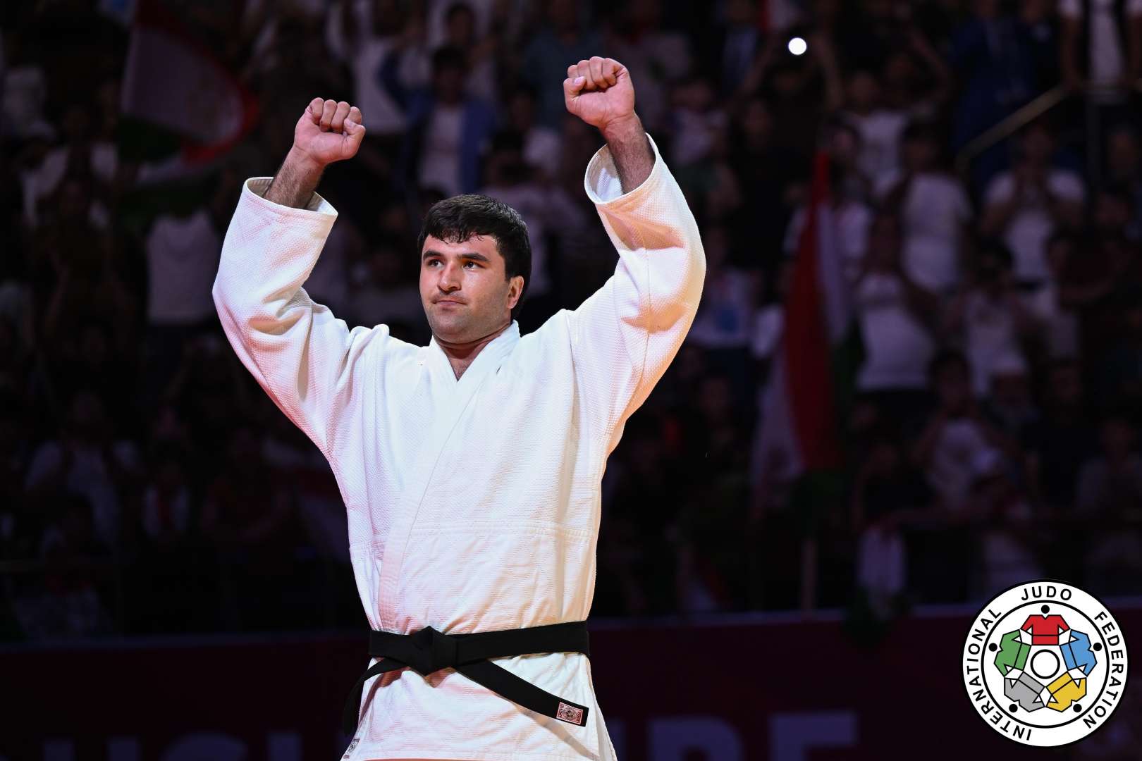 Temur Rakhimov donosi zlatnu slavu na domaćem tlu