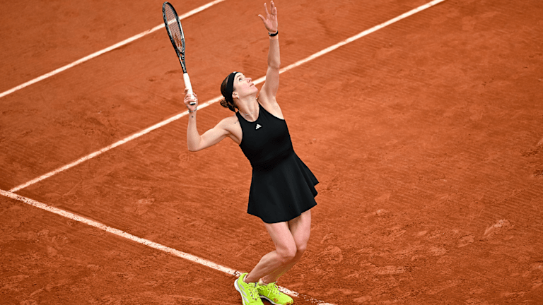 Svitolina je ušla u drugo kolo Rolan Garosa 2025. godine sa gubitkom od samo dve utakmice u nedelju, ostvarivši svoju 26. pobedu u sezoni.