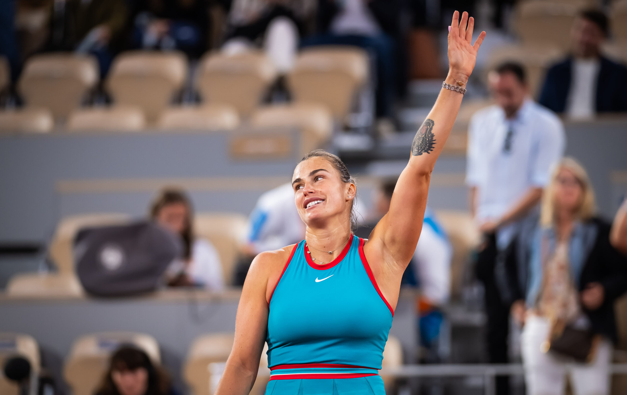 U formi Lorenco Musetti, Arina Sabalenka otvaraju Rolan Garos pobedama na terenu Filip-Čatrije