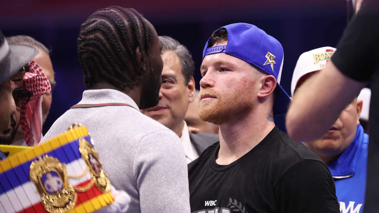 Terence Crawford upozorio da ne postane veliki za Canelo