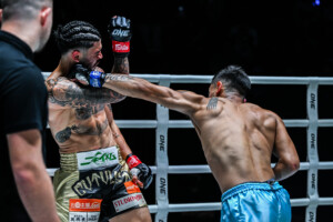 Rikardo Bravo Arian Esparza ONE Fight Night 32 9