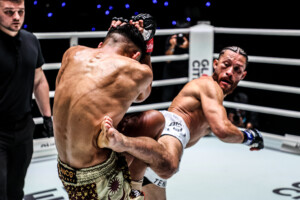Johan Gazali Dijego Paez ONE Fight Night 32 34