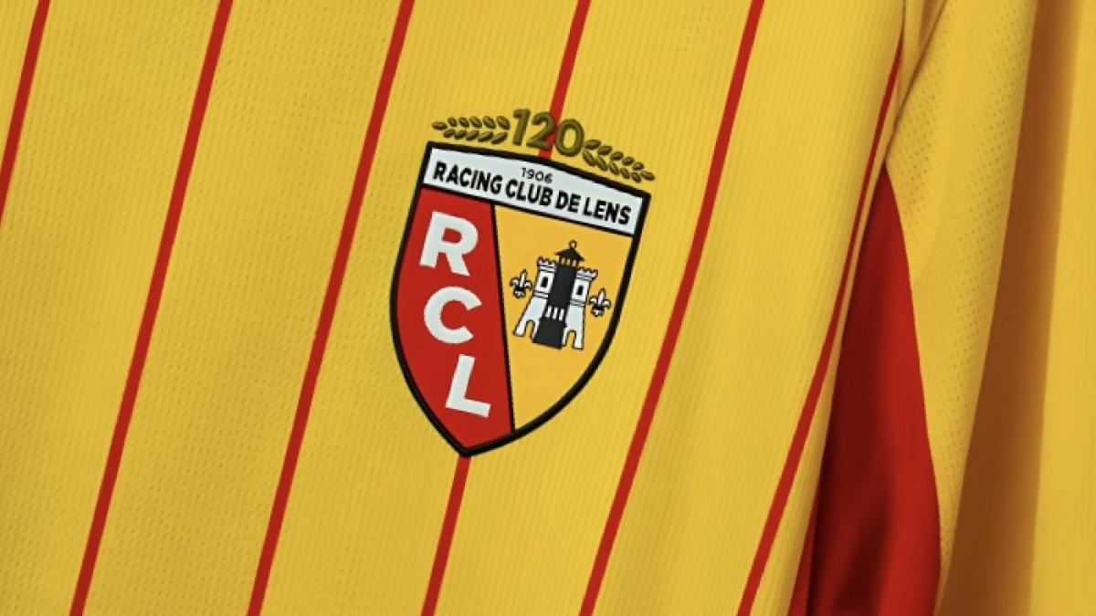 RC Lens predstavio svoj 2025/26 domaći dres