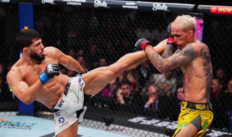 Arman Tsarukyan proziva novog UFC šampiona u lakoj kategoriji Iliju Topuriju – "Tačno znaš protiv koga ćeš se boriti"