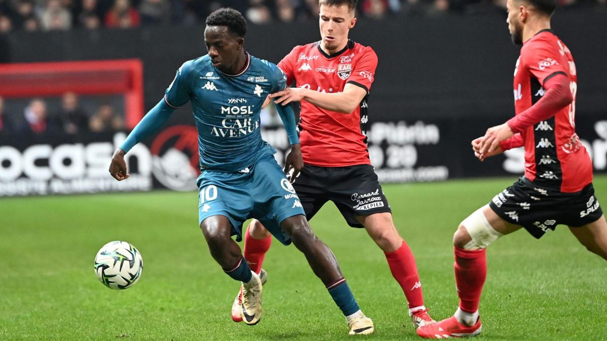 Metz: 2 engleska kluba su napravili ponudu za Papa Amadou Diallo