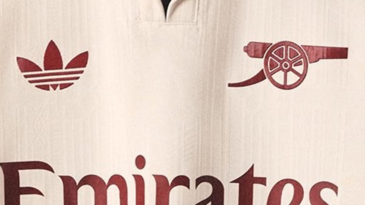 Arsenal predstavio 2025/2026 treći dres