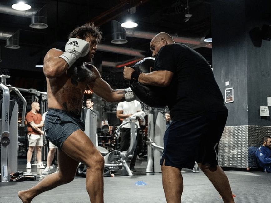 Bokserski trening Conora McGregora sa najmlađim sinom