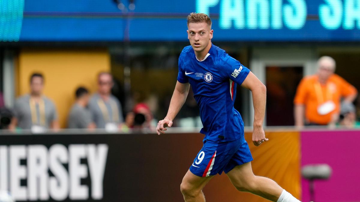 Čelsi: Liam Delap odlazi sa povredom