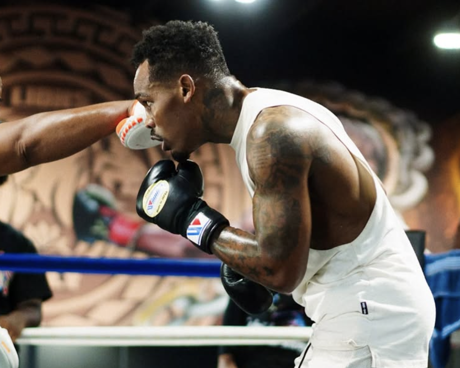 Jermell Charlo u redu za titulu nakon Canelo vs. Crawford