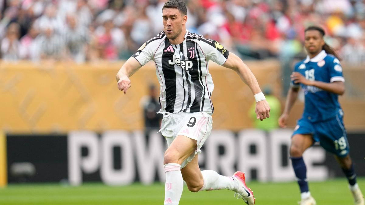 Milan ne odustaje od Dušana Vlahovića uprkos Viktoru Bonifaciju