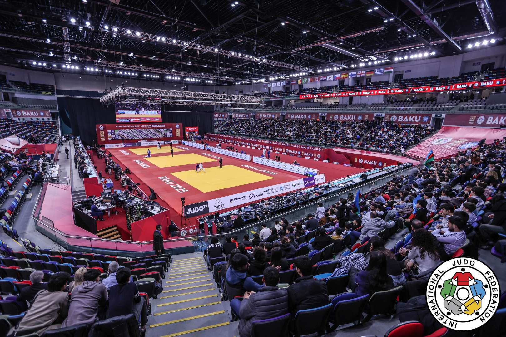 Van tatami tot tafelspellen: waarom fans van vechtsporten zich aangetrokken voelen tot online gokken