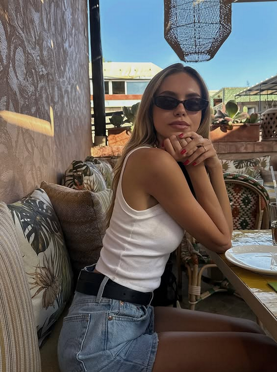 Identifikovana mobilna devojka Jannika Sinnera: ona je model Laila Hasanović i mogla bi biti njegova nova devojka