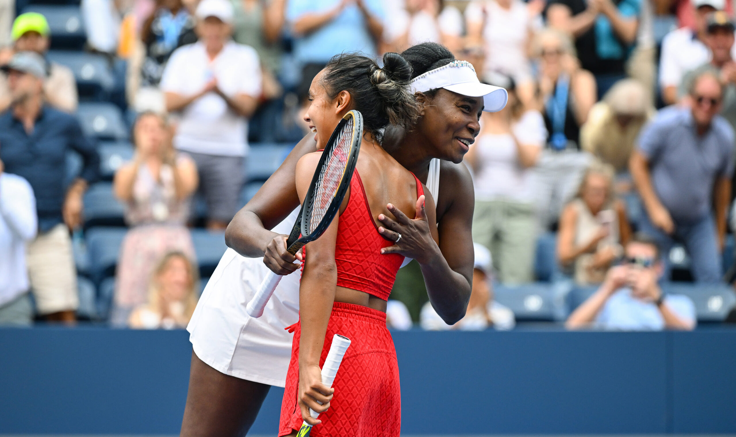 FOTOGRAFIJE: Venus Vilijams partneri Leila Fernandez na Otvoreno prvenstvo u dublu pobede