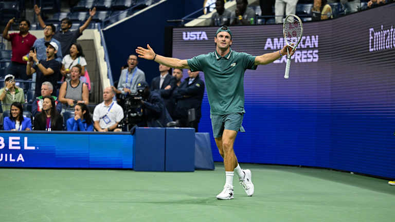 Pavle je preživeo svoju kuću užasa, 7-6 (6), 6-3, 5-7, 5-7, 7-5, u 1:46 ujutru.