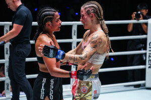 Džeki Buntan vs Stela Hemetsberger 10