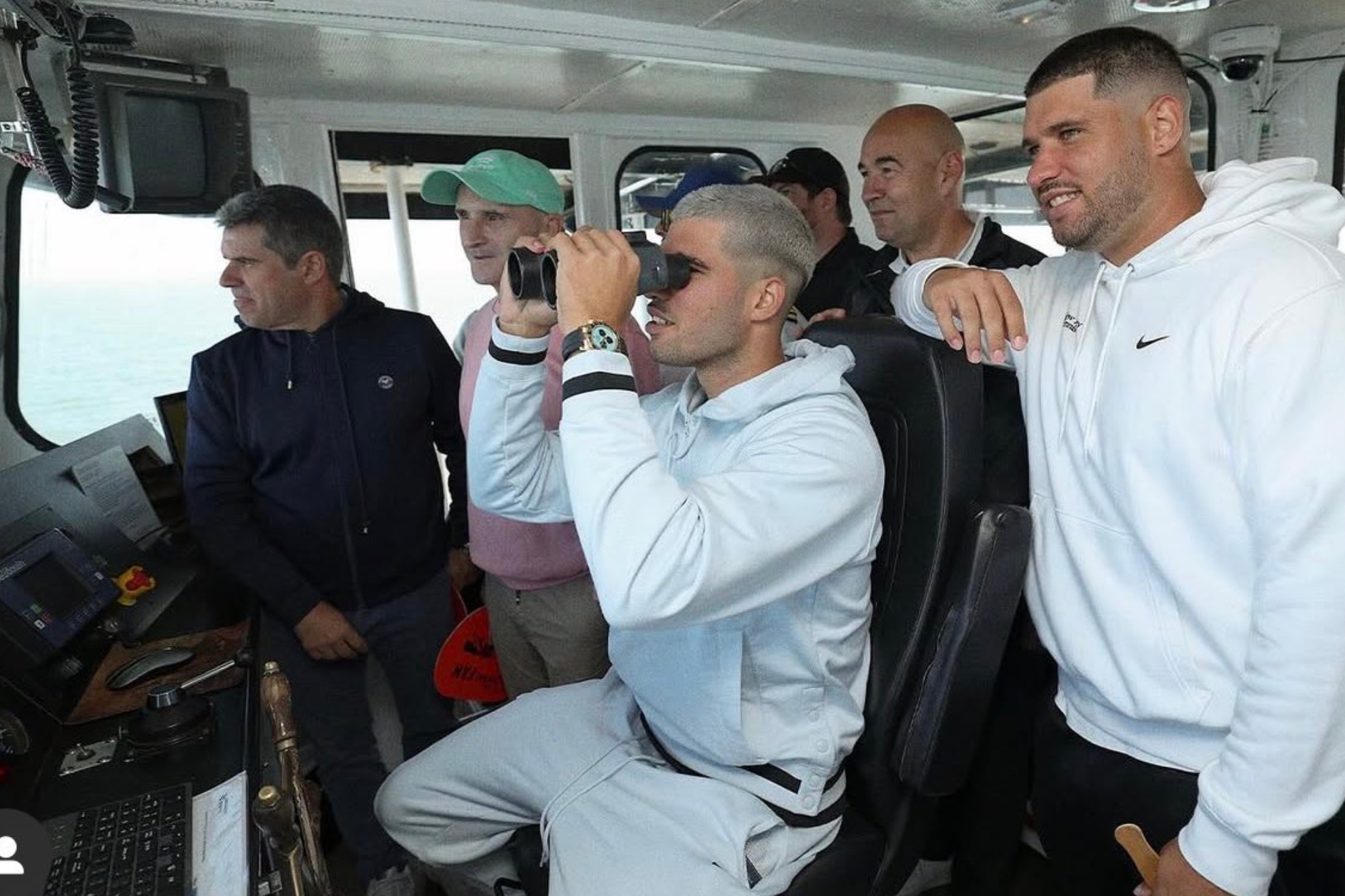 Alcaraz, njegov tim i porodica, na putu za Alcatraz.