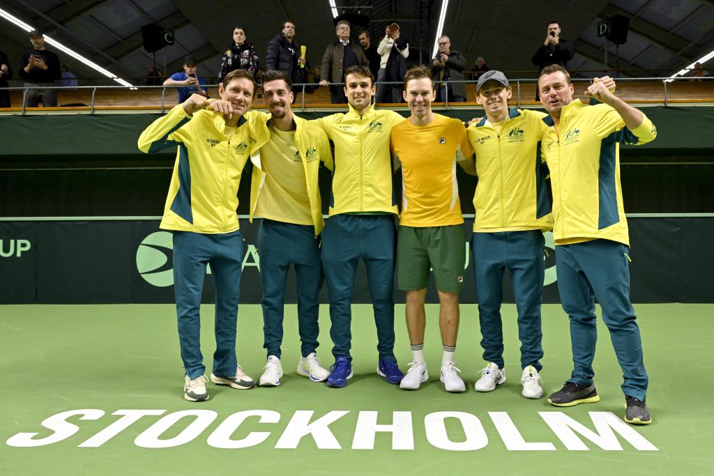 Lleyton Hewitt zajedno sa Matthev Ebden, Thanasi Kokkinakis, Aleksandar Vukić, John Peers i Alex De Minaur.