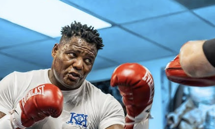 Luis Ortiz stavlja na 22 funti