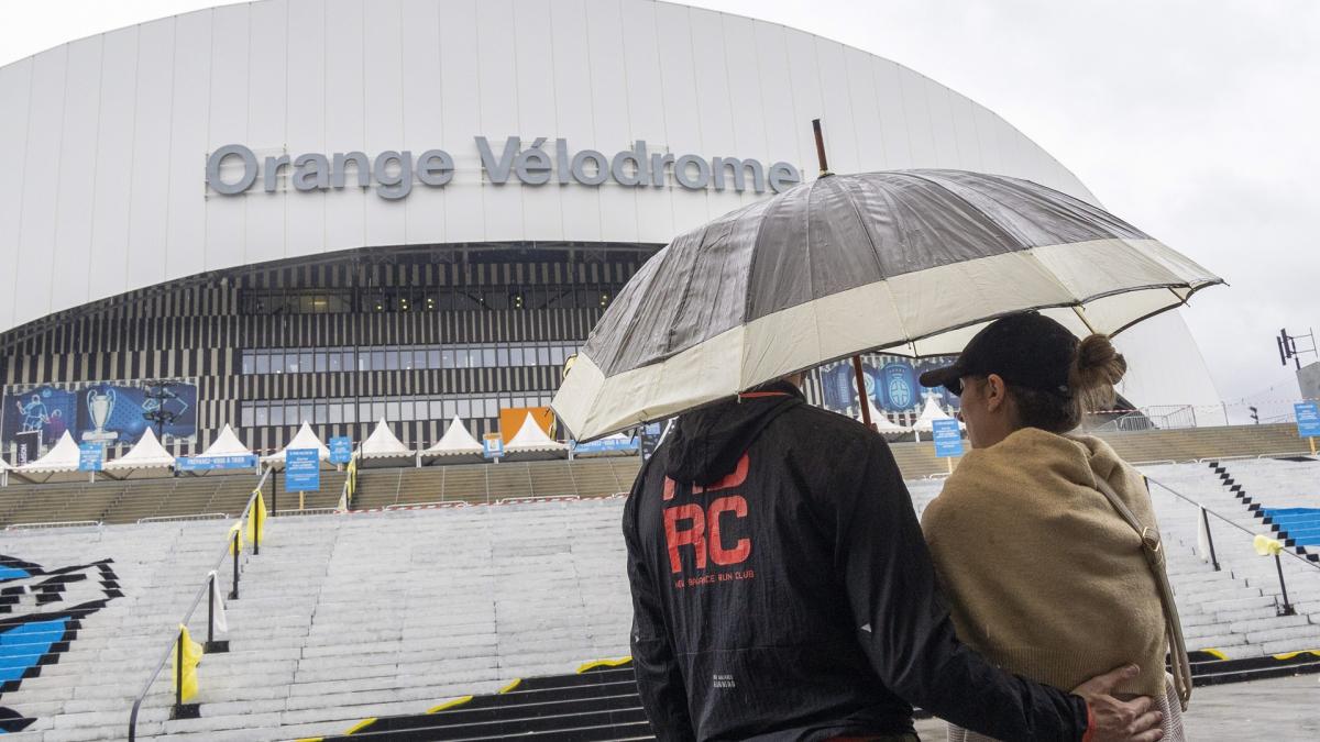 Odlaganje OM-PSG: spektakularne slike Velodroma usred oluje