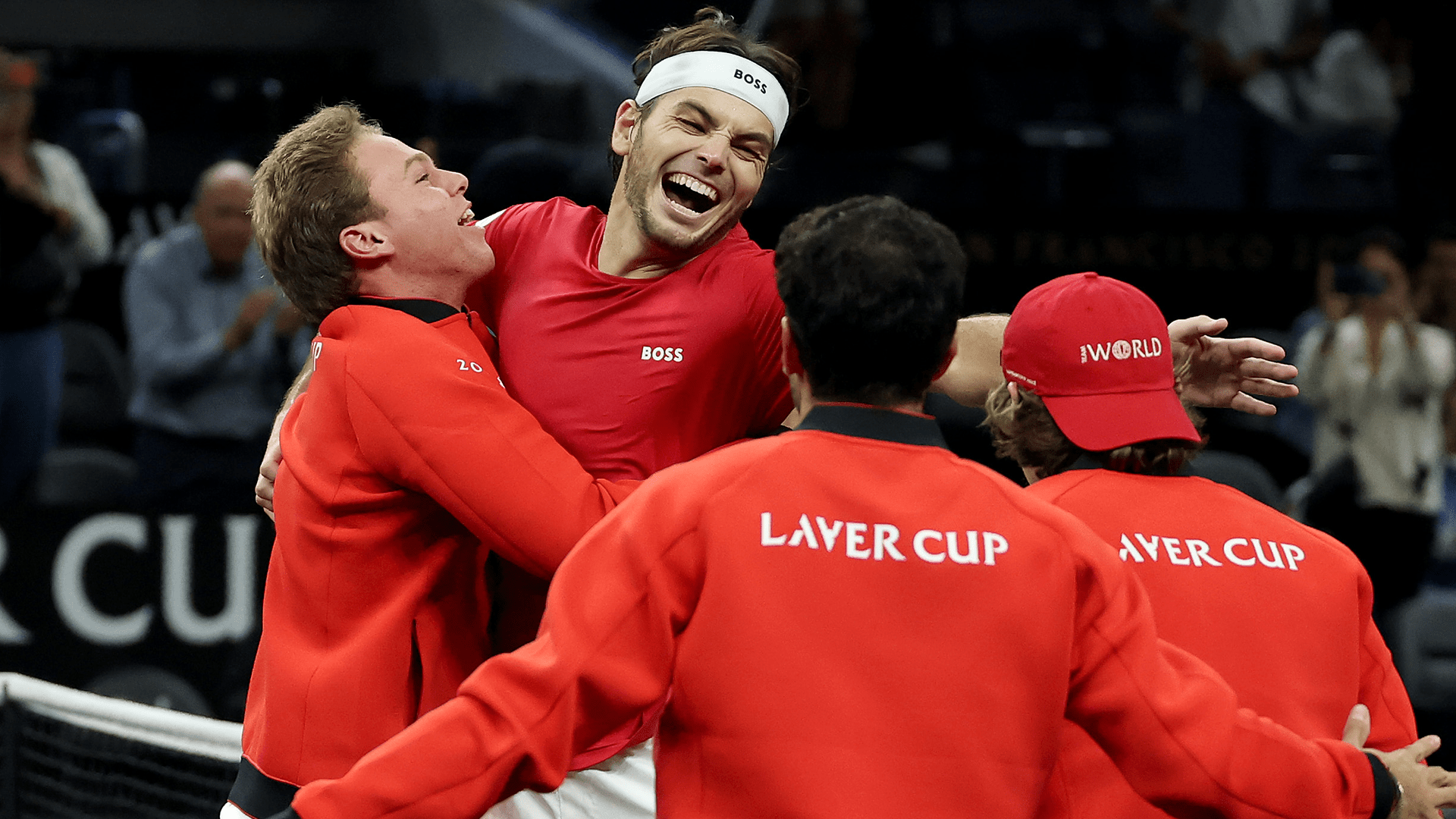 Tejlor Fric, Aleks de Minaur vodi tim sveta do treće titule Lejver kupa