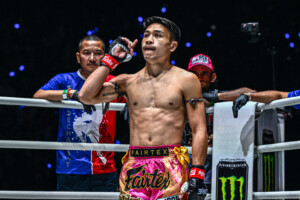 Akif Guluzada Jaosuaiai Mor Krungthepthonburi ONE Fight Night 36 7