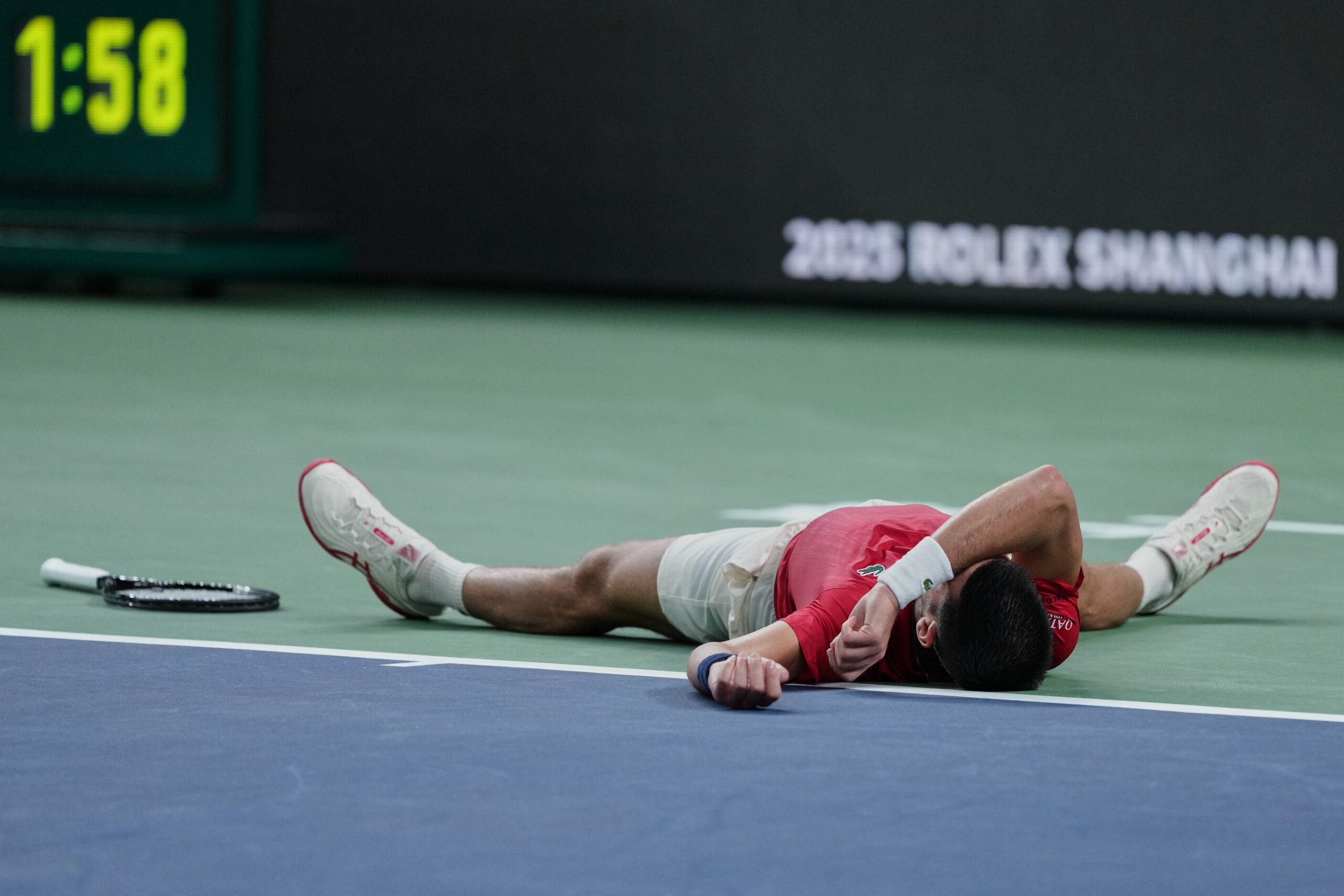 Novak Đoković prevazilazi umor, vlažnost da bi stigao do četvrtfinala Šangaja