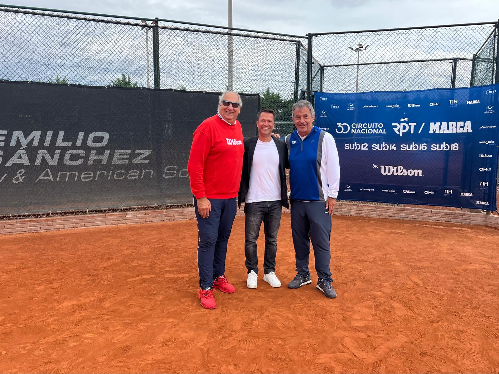 Jordi Tamaio, Emilio Sanchez i Luis Mediero na Akademiji Emilio Sanchez na RPT Circuit - MARCA by Wilson