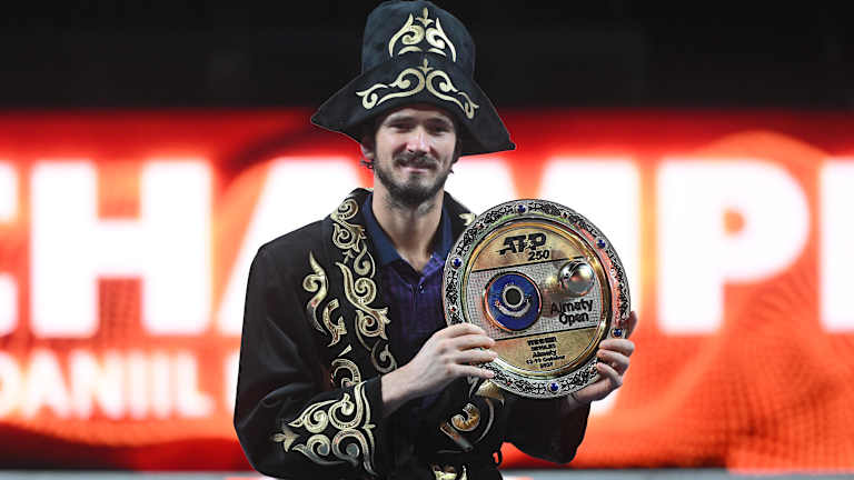 Sa ovonedeljnom titulom, Medvedev se penje za dva mesta na 13. mesto u trci za ATP finale.