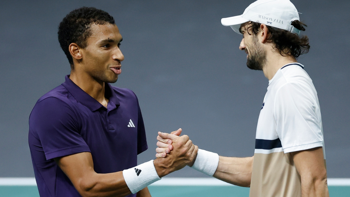Alijasime završava Vacherot i jednu pobedu deli od ATP finala