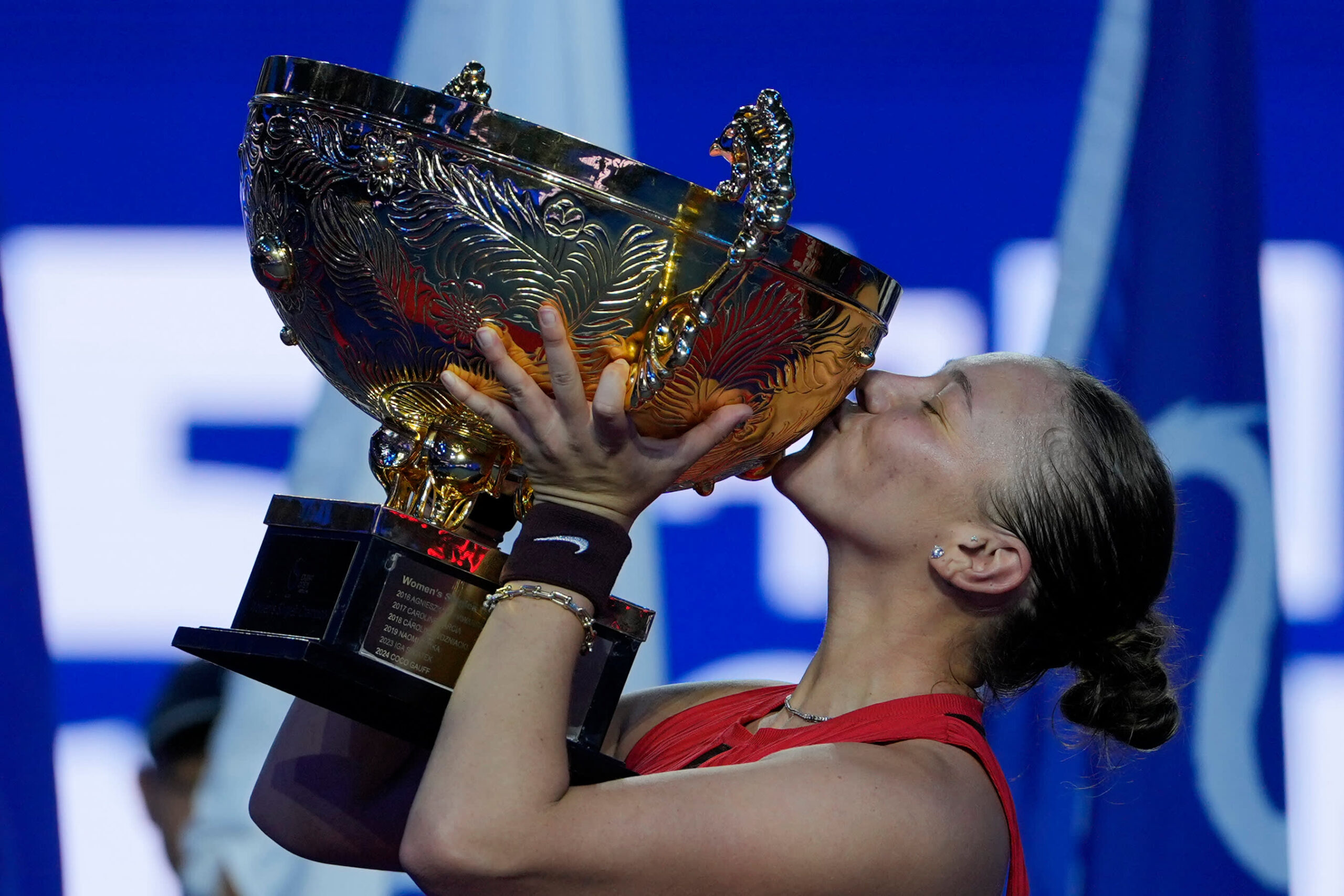 Amanda Anisimova pobedila Lindu Noskovu u Pekingu za titulu China Opena