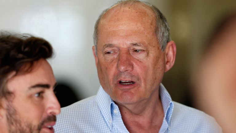 Ron Denis je prodao svoje poslednje akcije u McLarenu 2017. godine nakon što se udaljio od tima 2016. godine