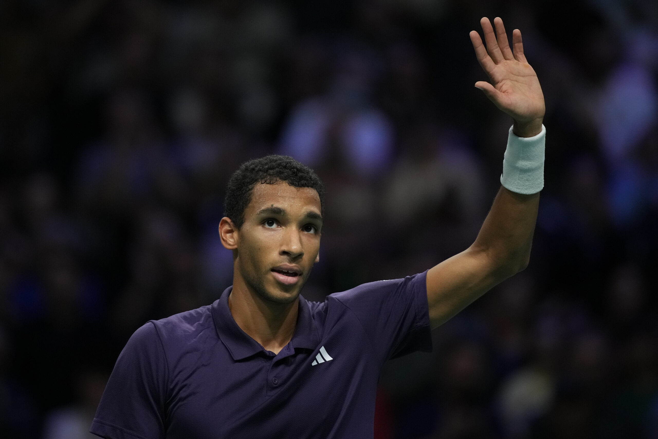 Pariz: Feliks Ože-Alijasime se približava broju 8 u trci ATP finala nakon što je zaustavio Valentina Vacherota