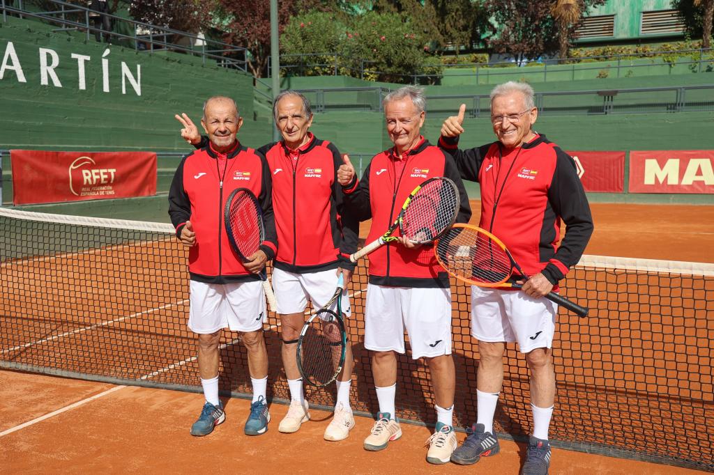 S leva na desno: Jairo Velasco, Jorge Camina, Pedro Okana i Sebastian Hidalgo.