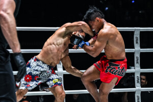 Elbek Alishov Karlo Bumina ang ONE Fight Night 37 8