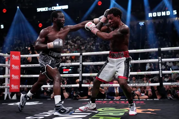 Errol Spens Eventualno Angažovanje pomoć Roi Jones Jr. Za povratak