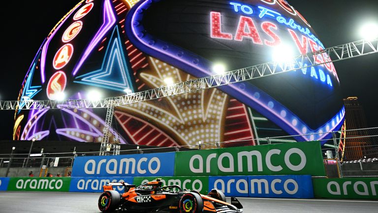 Lando Norris na stazi prolazi Las Vegas 'Sphere u 2024