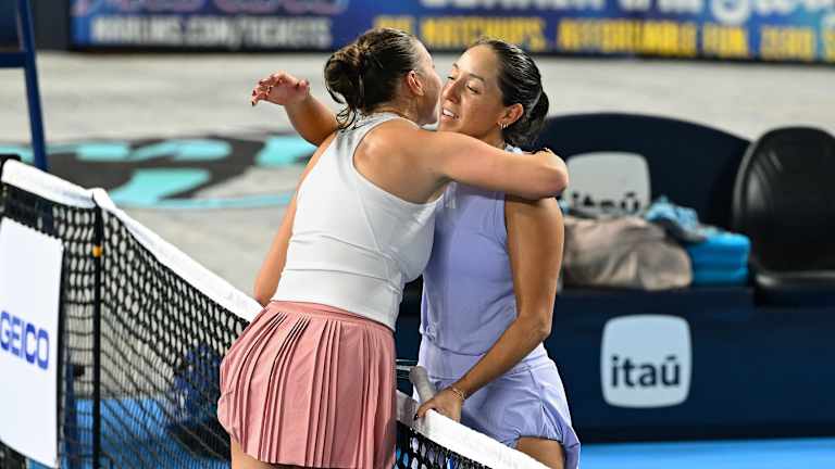 Domaći favorit Anisimova pobedio Pegulu, 6-2, 7-5.