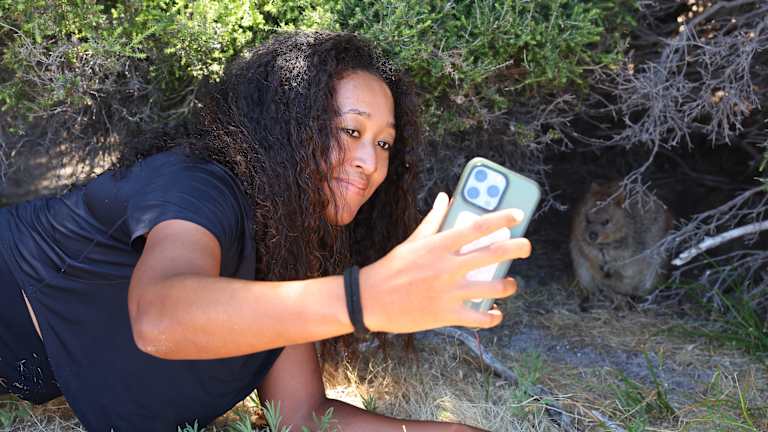 Naomi Osaka i tim Japana posetili su ostrvo Rottnest tokom dana, sa najvažnijim kuokka selfijem na listi prioriteta.