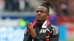 Ajntraht Frankfurt: veliki udarac za Michi Batshuaii