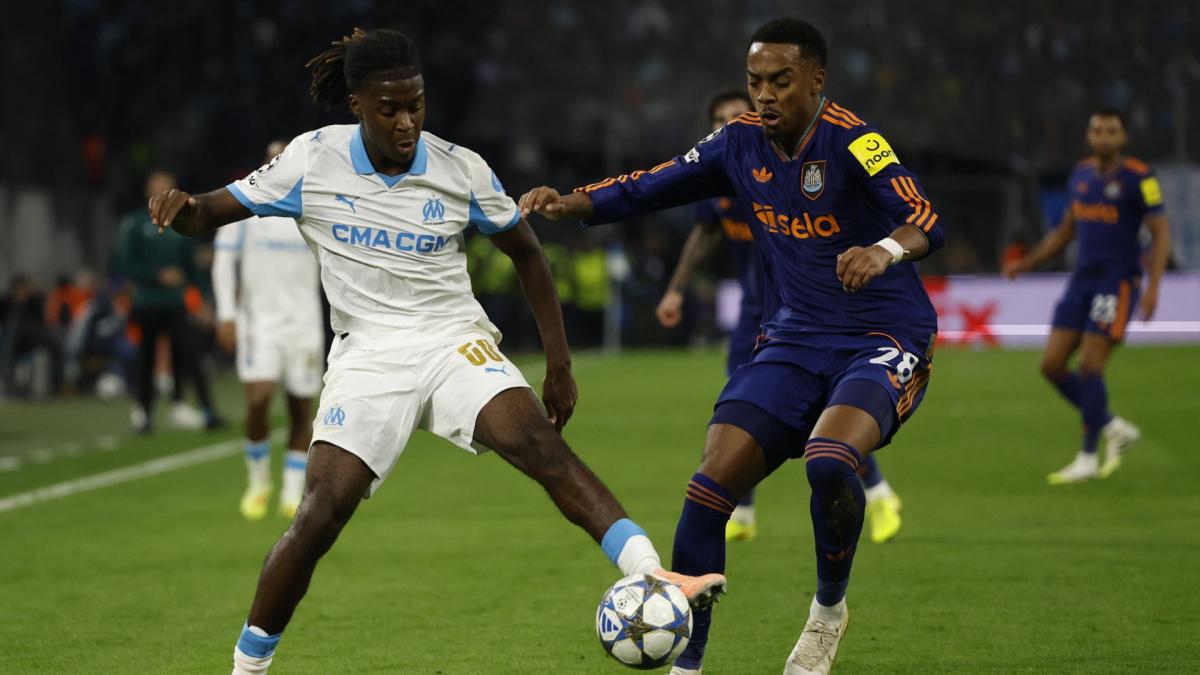 OM razgovaraju o produžetku sa Darril Bakola, Čelsi, Arsenal i Njukasl na vidiku!