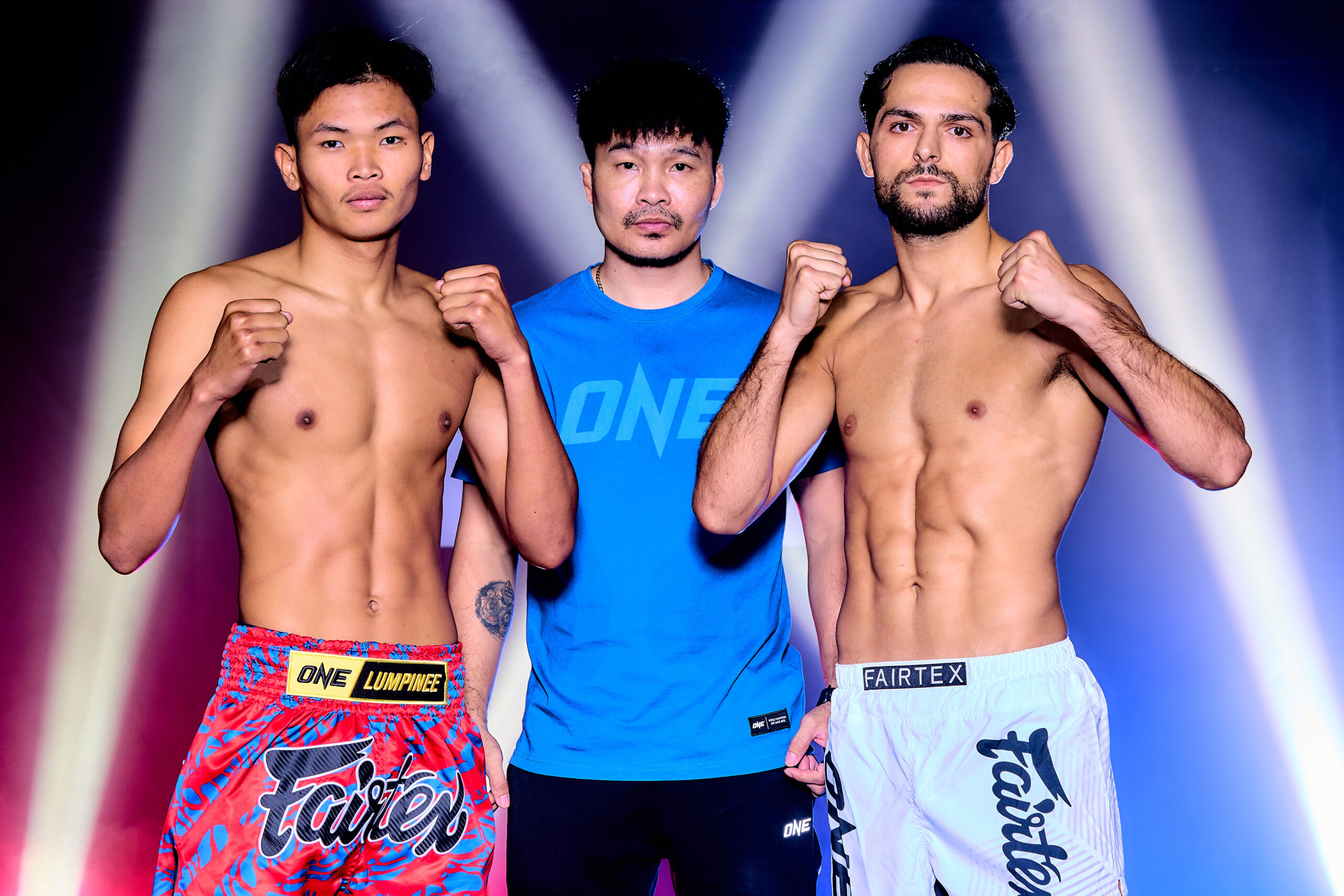 Muay Thai fighters Petkhaokradong Lukjaomaesaithong faces off with Ali Kelat ahead of ONE Friday Fights 136