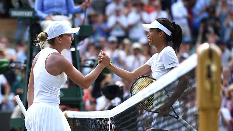 Hsieh je ostvarila svoju prvu pobedu nad brojem 1 u singlu na Vimbldonu 2018. godine, spasavši meč loptu i pobedivši Simonu Halep u trećem kolu, 3-6, 6-4, 7-5.